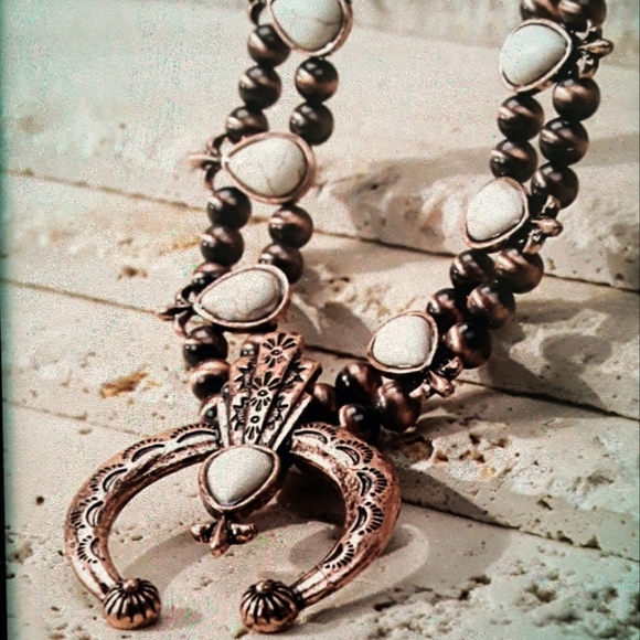 Private Label Jewelry - Southwestern Squash Blossom Pendant Necklace (Bronz Howlett white)